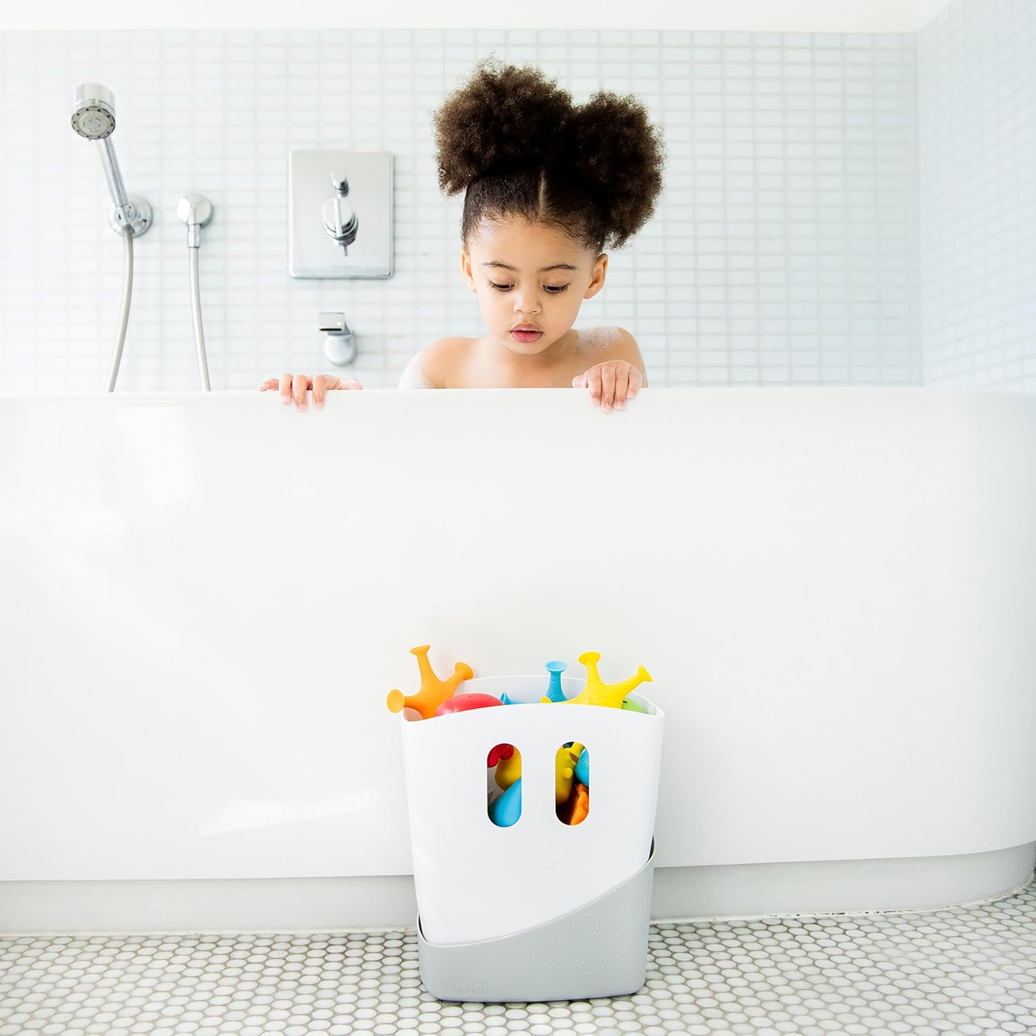 Ubbi Freestanding Bath Toy Organizer with Drying Rack and Scoop Gray 1