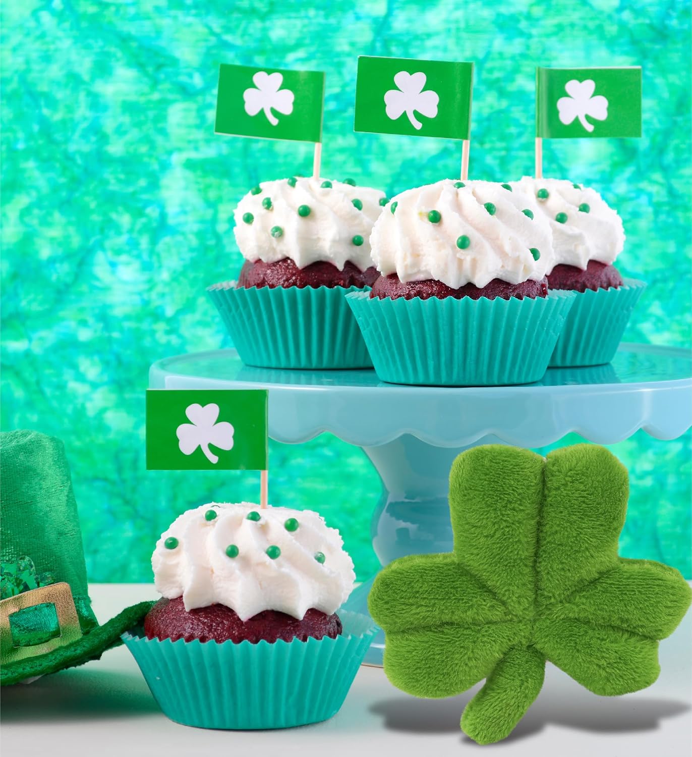 DolliBu Green Shamrock Plush Toy - 4 Inches
